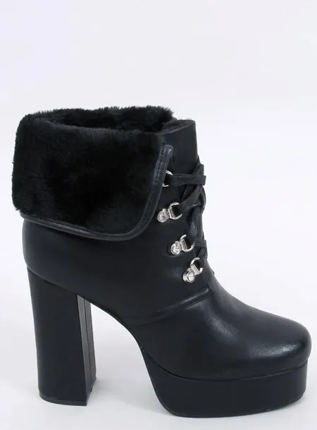 botki-na-platformie-evelyn-black-39-stan-nowy