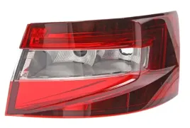 skoda-superb-15-lampa-tylna-prawa
