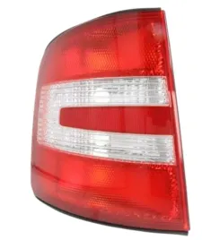 skoda-fabia-04-07-lampa-tylna-lewa