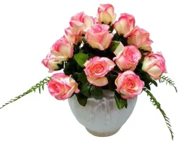 stroik-bukiet-roze-w-gipsowym-wazonie-630
