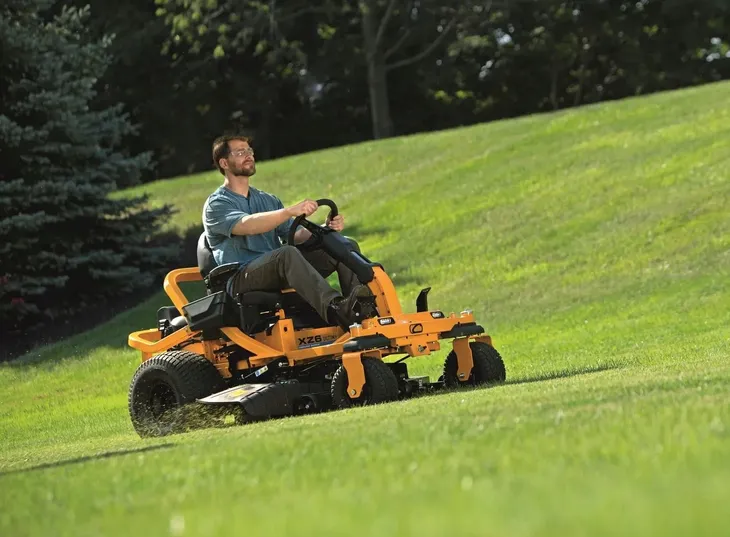 traktor-cub-cadet-thorx-679-cm3-107-cm-zero-turn-kod-producenta-xz6-s107