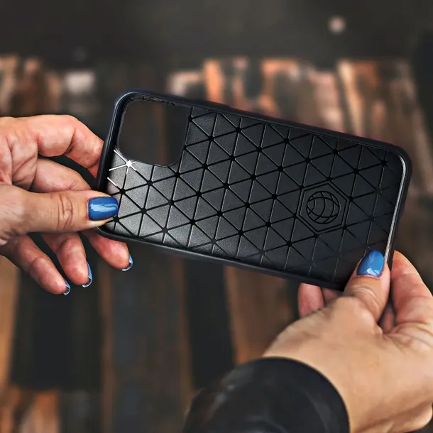 futeral-carbon-pro-do-iphone-7-plus-8-plus-czarny-kolor-czarny