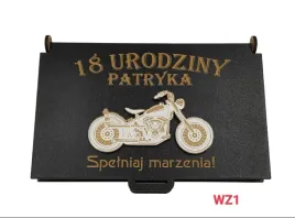 prezent-18-urodziny-pudelko-na-pieniadze-czarne