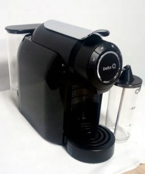 ekspres-kapsulkowy-delta-q-qool-milk-19-bar-waga-z-opakowaniem-5-5-kg
