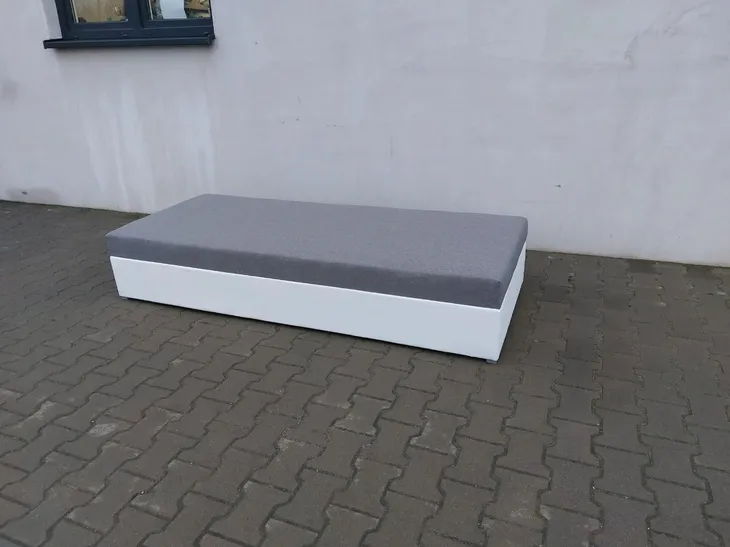 tapczan-hotelowy-bob-typ-lozka-pojemnik-na-posciel-otwierany-do-gory-stan-nowy