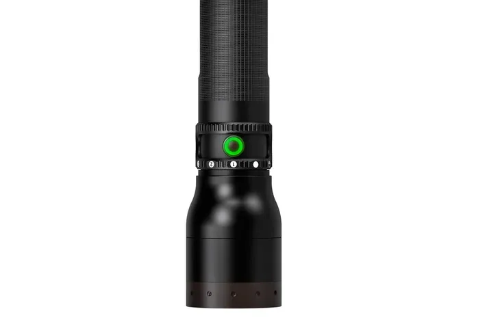 outlet-latarka-ledlenser-p17r-core-kolor-dominujacy-inny
