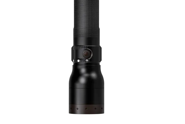 outlet-latarka-ledlenser-p17r-core-zasilanie-akumulatorowe