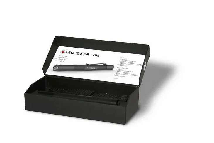 latarka-ledlenser-p4x-gift-box-zasilanie-bateryjne