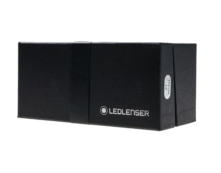 latarka-ledlenser-p7-black-gift-box-material-inny