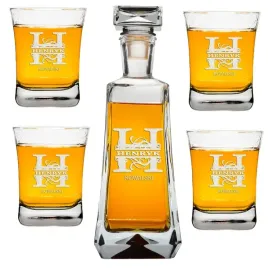 karafka-z-grawerem-4-szklanki-z-grawerem-do-whisky