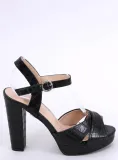 sandalki-na-platformie-steffy-black-38-marka-inna