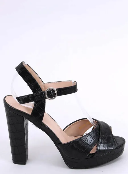 sandalki-na-platformie-steffy-black-37-marka-inna