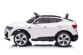auto-na-akumulator-audi-e-tron-miekkie-kola-eva-skora-pilot-biale
