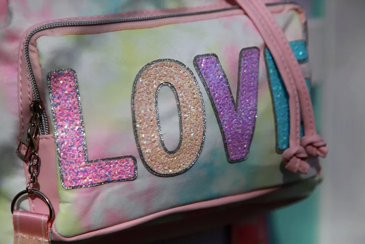 plecak-plecaczek-cudo-wielkosc-mala-nie-mieszczaca-a4