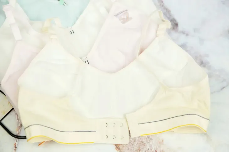 biustonosz-stanik-140-146-marka-lilly-bling