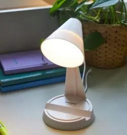 lampka-biurkowa-z-odczepianym-kloszem-smukee