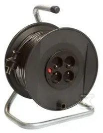 przedluzacz-4-gniazdowy-40m-3x15-h05vv-f-ip20-as-schwabe