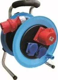 przedluzacz-zwijany-trojfazowy-na-bebnie-z-tworzywa-typu-pilawa-wejscie