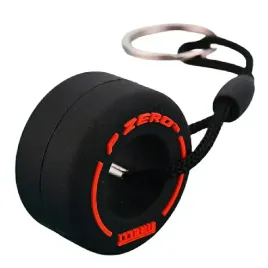 breloczek-do-kluczy-wyscigi-opona-pirelli-p-zero-moto-sport-kolo-samochod