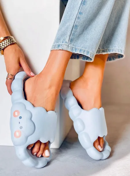 klapki-chmurki-cloud-blue-40-41-marka-inna