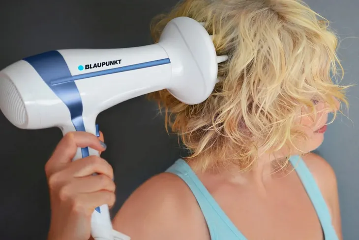 suszarka-blaupunkt-hdd501bl-2000w-biala