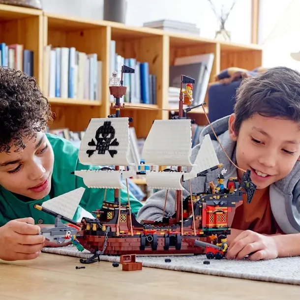 lego-creator-31109-statek-piracki