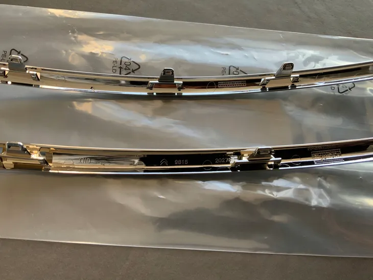 oryg-listwa-chrom-lewa-prawa-zderzaka-przod-citroen-c4-picasso-1617536780-stan-nowy-typ-samochodu-samochody-dostawcze-samochody-osobowe