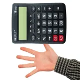 big-kalkulator-duze-przyciski-czarny-zasilanie-bateryjne