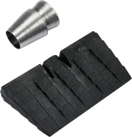 zestaw-klinujacy-do-mlotka-8-10kg-i-siekiery-12-25kg-99464-juco