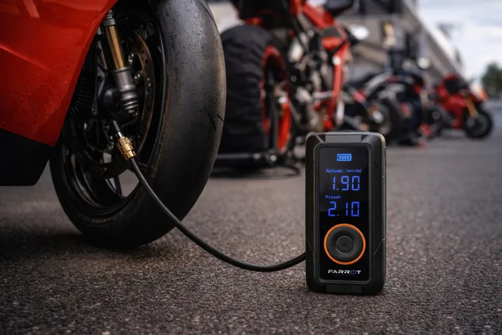 kompresor-akumulatorowy-150psi-12v-pompka-samochodowa-lcd-auto-stop-do-opon-kod-producenta-bezprzewodowy-pl01-stan-nowy-marka-farrot