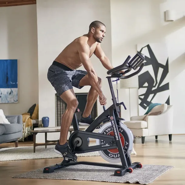 rower-stacjonarny-spinningowy-ic7-schwinn