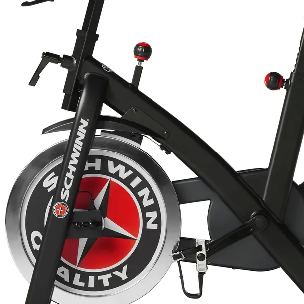 rower-stacjonarny-spinningowy-ic7-schwinn