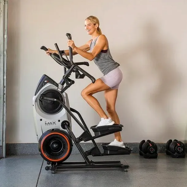 orbitrek-max-trainer-m6i-bowflex