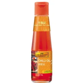olej-sojowy-z-chili-lee-kum-kee-207-ml