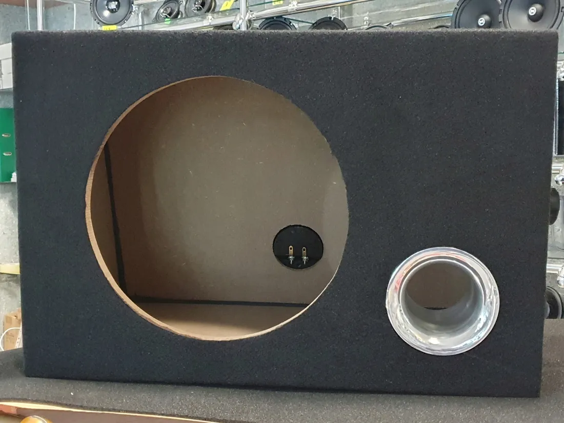 skrzynia-basowa-helix-mdf-30-cm-12-cali