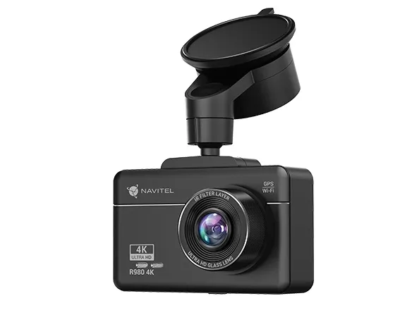 wideorejestrator-navitel-r980-4k-zasilanie-gniazdo-zapalniczki-samochodowej