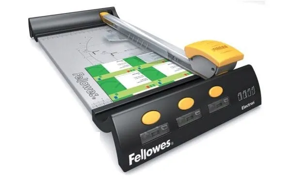 trymer-reczna-fellowes