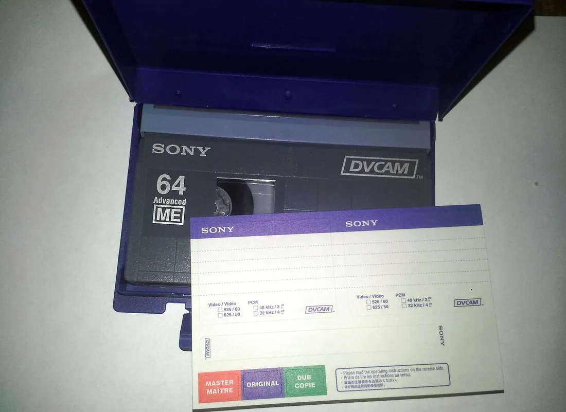 nosnik-minidv-pdv-64n