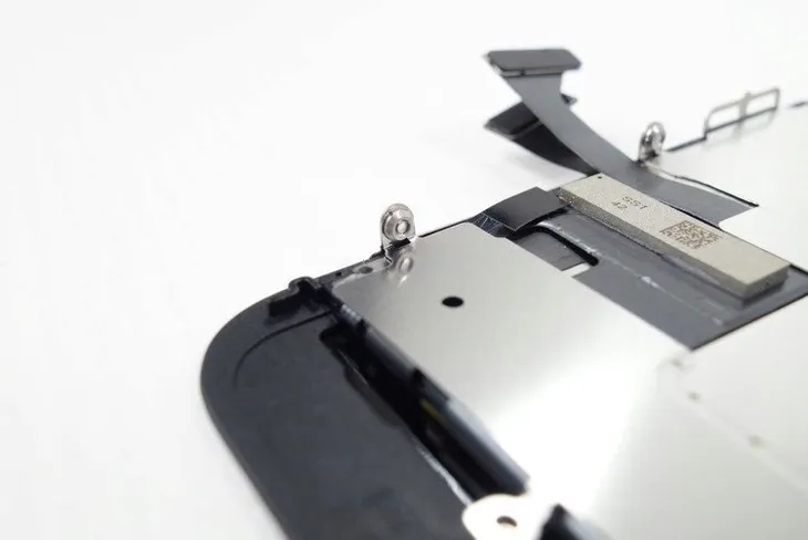 wyswietlacz-do-apple-iphone-8-certyfikat-ce