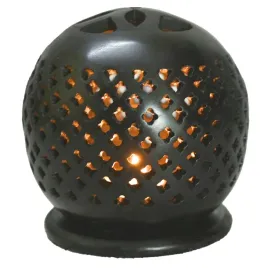 swiecznik-na-tealight-recznie-robiony-z-kamienia-steatytowego-10cm-czarny