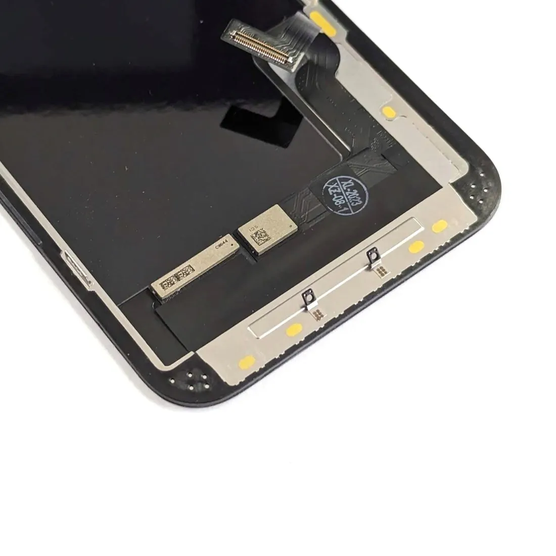 wyswietlacz-oled-do-apple-13