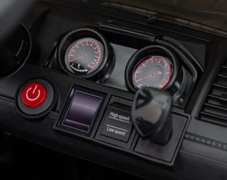 auto-terenowe-off-road-mountain-czarny-na-akumulator-dla-dzieci-gratisy-kod-producenta-pa-ahl011-cz