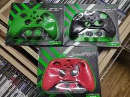 nakladka-skin-na-pada-2x-gumki-na-joystick-xbox-series-x