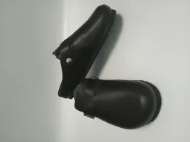 klapki-czarne-scholl