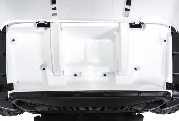 auto-terenowe-passion-4x4-bialy-na-akumulator-dla-dzieci-gratisy-stan-nowy-marka-ramiz