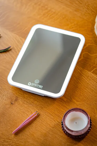 lusterko-ledowe-oro-mirror-led-x1-stan-nowy-marka-oromed-kolor-bialy