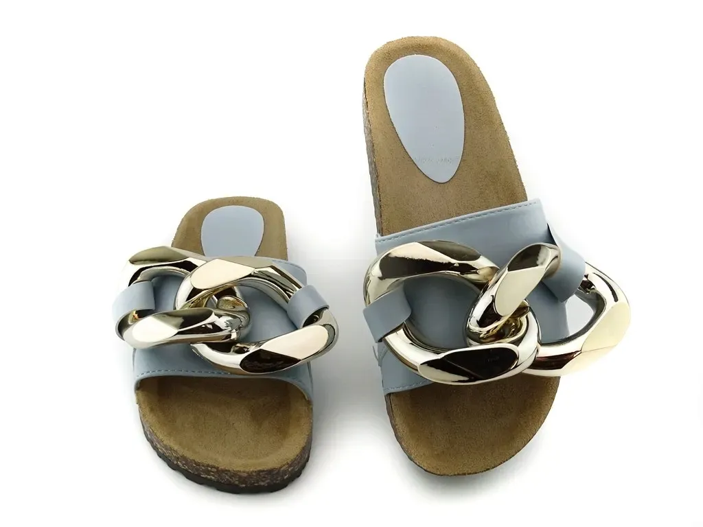 blekitne-klapki-duzy-lancuch-36