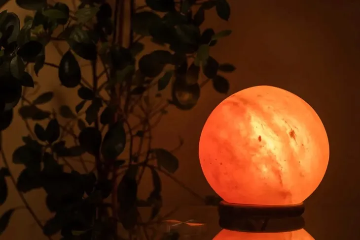 lampa-solna-sol-himalajska-4-6-kg-jonizator-kula-dlugosc-wysokosc-17-cm