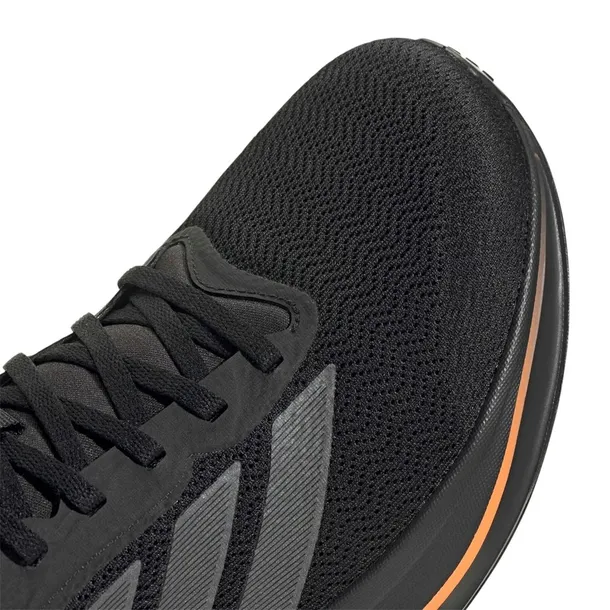 response-runner-marka-adidas