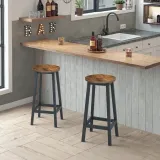taboret-barowy-rustykalny-nogi-czarne-kolor-obicia-odcienie-brazu